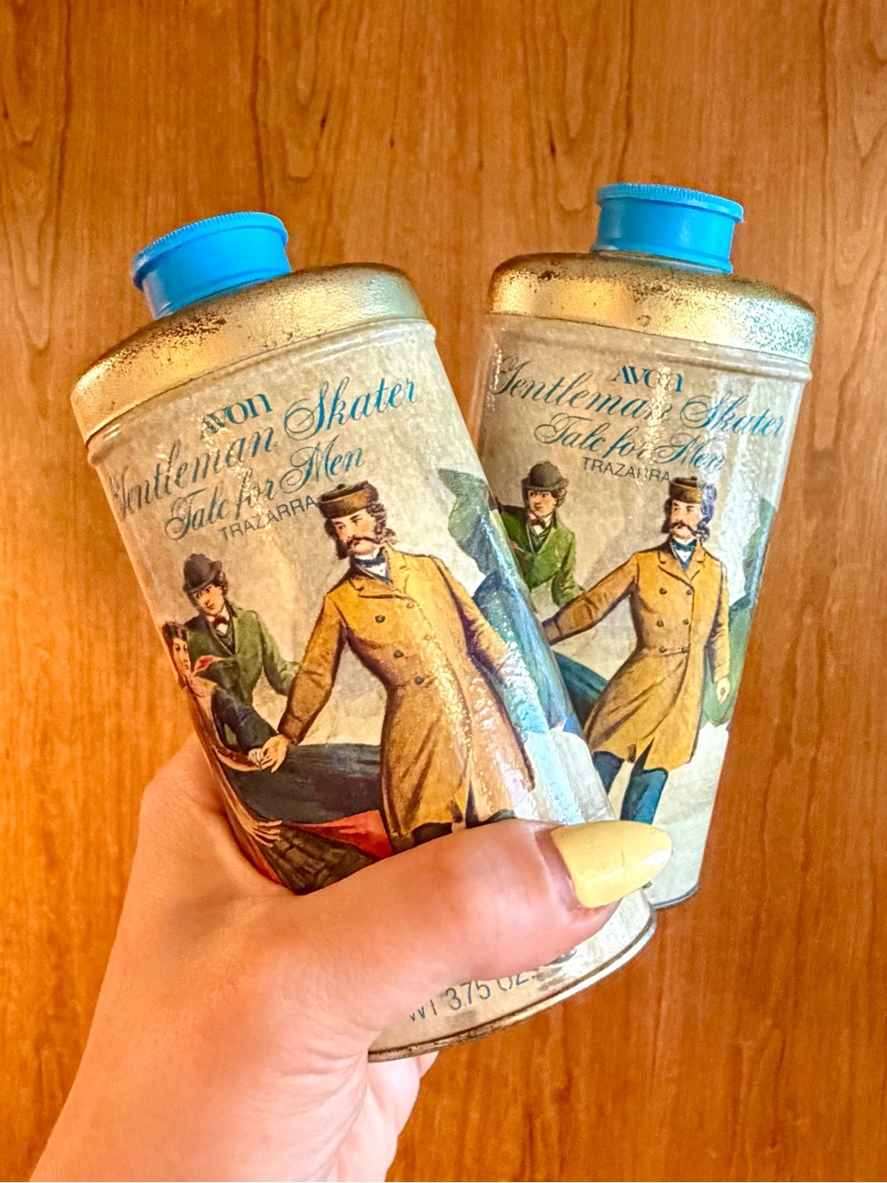 70s Vintage ⚜️ Avon Talc Tin Canisters (4) - Picture 2 of 8